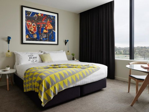 Art Series - The Larwill Studio - Accommodation 4U 0