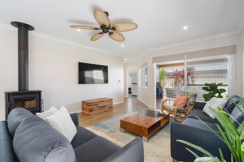 AZZURE On WATERVILLE - Accommodation 4U 2