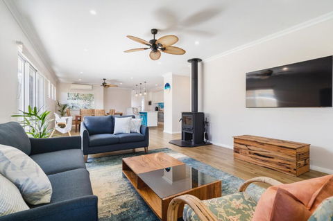 AZZURE On WATERVILLE - Accommodation 4U 3