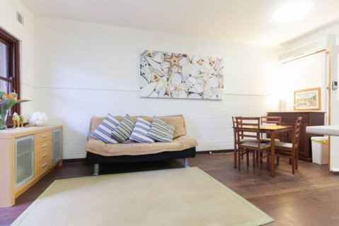 B3 Crawley Apartment 1 BRM & Sleepout Near UWA - Accommodation 4U 1
