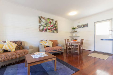 B7 Crawley Apartment 1 BRM & Sleepout Near UWA - Accommodation 4U 4