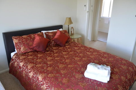 BATHURST GOLDFIELDS RESIDENCE On MOUNT PANORAMA - Accommodation 4U 2
