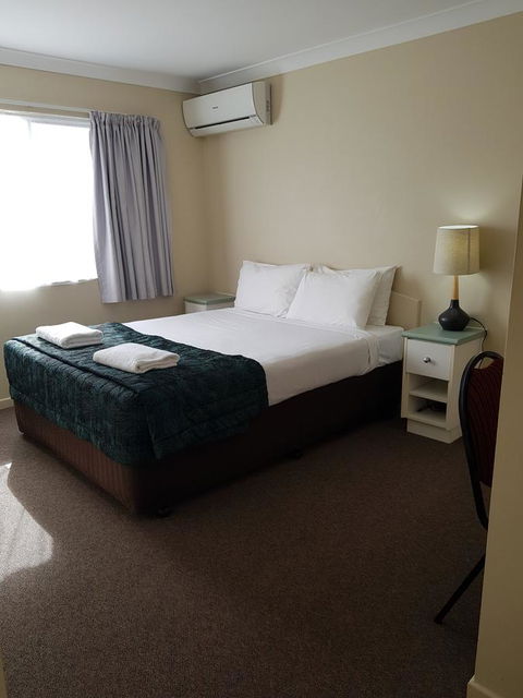 Southport Motel & Apartments - Accommodation 4U 13