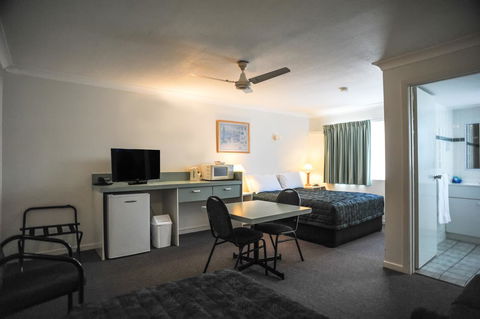 Southport Motel & Apartments - Accommodation 4U 22