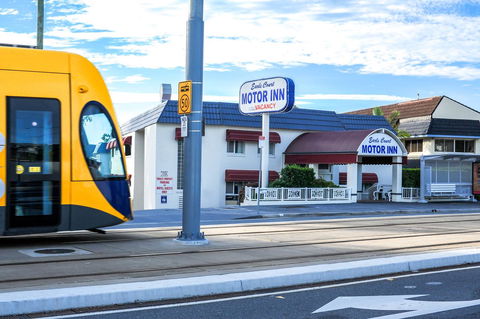 Southport Motel & Apartments - Accommodation 4U 1