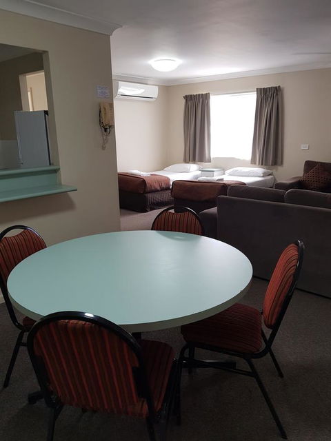 Southport Motel & Apartments - Accommodation 4U 10