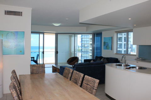 Blue C Coolangatta - Accommodation 4U 32