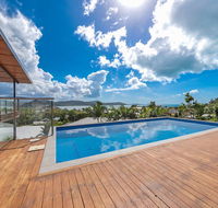Viewpoint Holiday Home - Cannonvale - Accommodation 4U