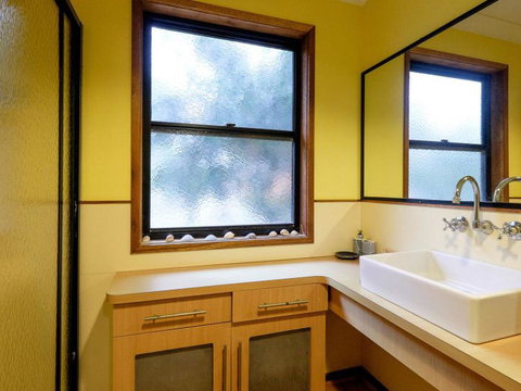 Five Bimba (Tractor House) - Accommodation 4U 14