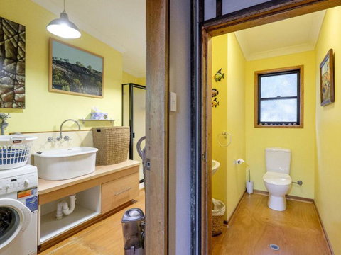 Five Bimba (Tractor House) - Accommodation 4U 15