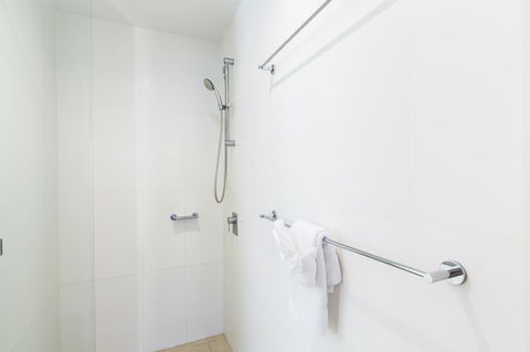 Boathouse Port Of Airlie - Accommodation 4U 17