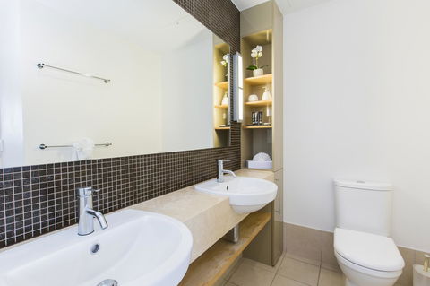 Boathouse Port Of Airlie - Accommodation 4U 14