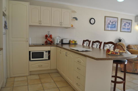 Burleigh Palms Holiday Apartments - Accommodation 4U 18