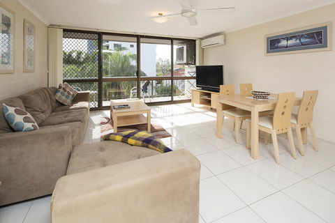 Burleigh Palms Holiday Apartments - Accommodation 4U 15