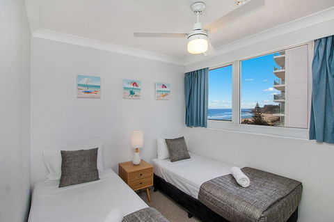 Meridian Tower Kirra Beach - Accommodation 4U 2