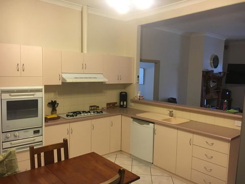 Jasons Place - Accommodation 4U 8
