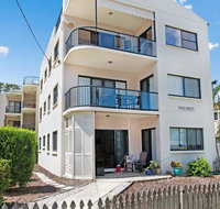 Quiet location across from waterfront - South Esp Bongaree - Accommodation 4U