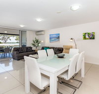 First Floor Air Conditioned Free Wi-Fi - Accommodation 4U