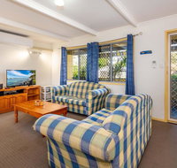 Pet Friendly Cottage in the Heart of Bribie - Wirraway St Bongaree - Accommodation 4U