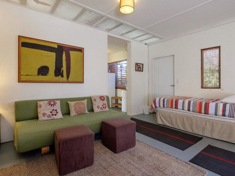 Eddies Place - Accommodation 4U 7