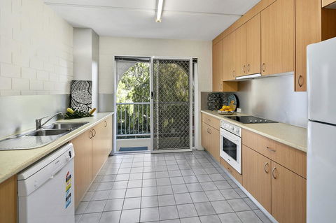 13 The Islander Resort - Accommodation 4U 6