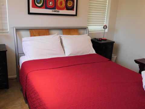 A AAA C-SHACK - Accommodation 4U 17