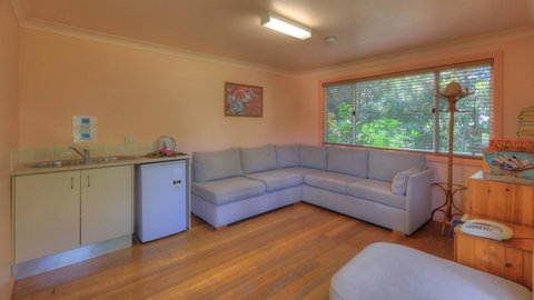 The Broken Banyan - Accommodation 4U 15