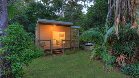 The Broken Banyan - Accommodation 4U 14