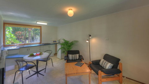 The Broken Banyan - Accommodation 4U 7