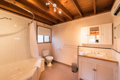 Parnella Adventure Bay, Bruny Island - Accommodation 4U 9