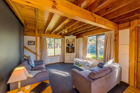 Parnella Adventure Bay, Bruny Island - Accommodation 4U 1