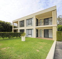 'Bagnall Views' 2/161 Government Rd - Stylish  modern duplex across the road to the waters edge - Accommodation 4U