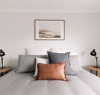 'Comfy  Cosy' - Close to Hospital Cadia and Early Riser Caf - Accommodation 4U