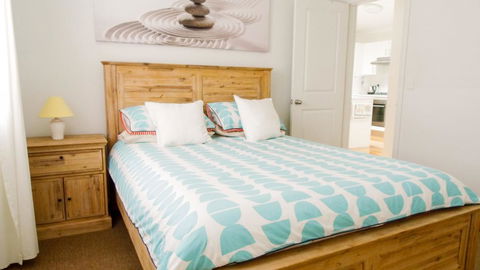 'RIVERSIDE RETREAT' 544 Ocean Drive, North Haven - Accommodation 4U 1