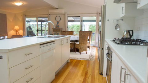 'RIVERSIDE RETREAT' 544 Ocean Drive, North Haven - Accommodation 4U 2