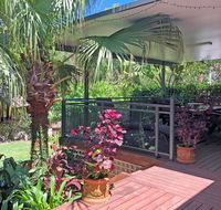 'Sandy Palms' 28 Moorooba Cr - Beautiful Home with Wifi Air-con and Boat Parking - Accommodation 4U