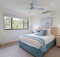 'Sandy Point Haven' 21a Sandy Point Rd - Stylish Haven with WIFI Air conditioning  Water views - Accommodation 4U