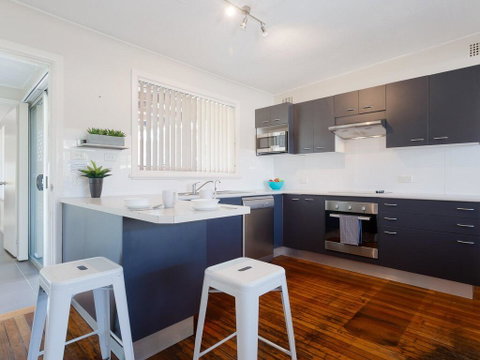 'Shoalz', 28 Rigney Street - Renovated Pet Friendly Cottage & Boat Parking - Accommodation 4U 3