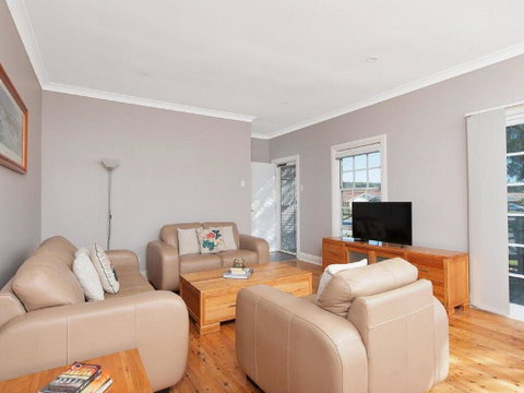 'The Croft' 11 Boulder Bay Rd - Cosy Beach House With Aircon & Only 270m To The Beach - Accommodation 4U 2