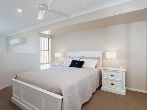 'Walk On Birubi', 1/40 Ocean Ave - Pet Friendly, WIFI, Boat Parking & Water Views - Accommodation 4U 2