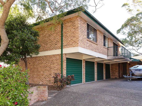 1 'Monterea' 3 Ondine Close - Walking Distance To Beach - Accommodation 4U 0