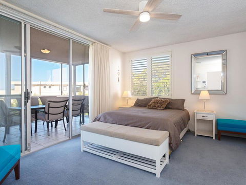 1 'Portofino' 7 Laman Street - Aircon & 1st Level Unit - Accommodation 4U 3
