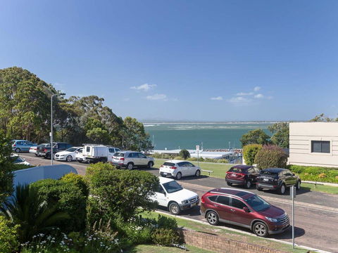 1 'Portofino' 7 Laman Street - Aircon & 1st Level Unit - Accommodation 4U 0