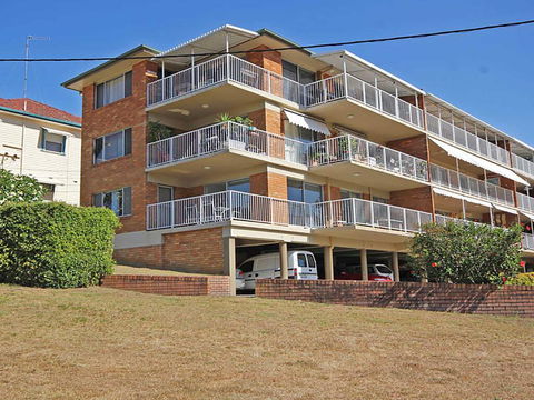1 'Teramby Court' 104 Magnus Street - In Nelson Bay CBD - Accommodation 4U 2
