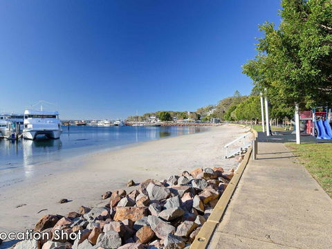 1 'Teramby Court' 104 Magnus Street - In Nelson Bay CBD - Accommodation 4U 1