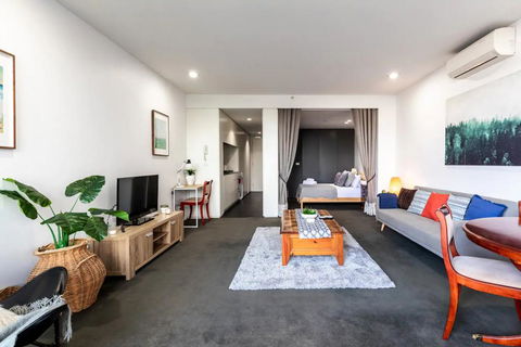 1 Bedroom Apartment In Prahran With Balcony - Accommodation 4U 0