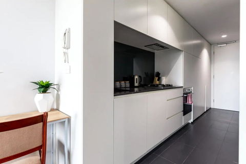 1 Bedroom Apartment In Prahran With Balcony - Accommodation 4U 2