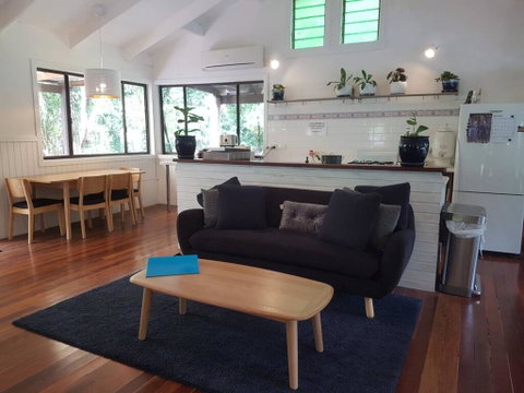 1 Bedroom Home Surrounded By Nature - Accommodation 4U 1