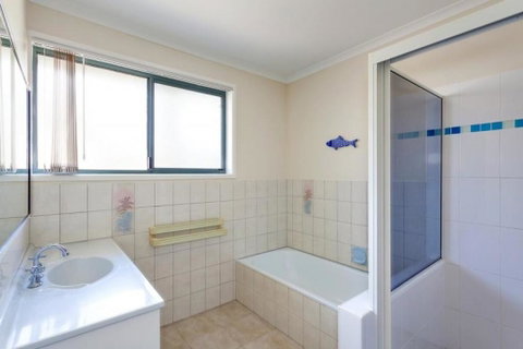 1-33 Tingira Close - Rainbow Beach, Gorgeous Ocean Views, Swimming Pool, Air Conditioning - Accommodation 4U 1