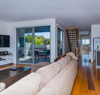 10 Sands Bvd - Accommodation 4U